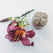 Charger l'image dans la galerie, DÉODORANT SOLIDE pour femme - solid deo - Calypso Éco-savonnerie