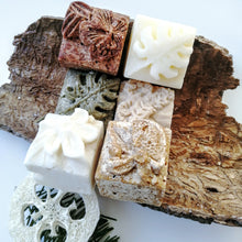 Charger l'image dans la galerie, soins des cheveux - CALYPSO - hair care - shampoing solide et conditionner - shampoo bar - Calypso Éco-savonnerie