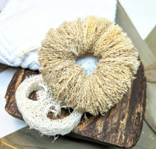 Charger l'image dans la galerie, Éponge à récurer en luffa - disques assemblés
