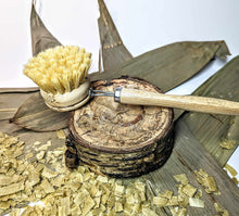 Charger l'image dans la galerie, Brosse à récurer écologique en bambou avec manche en bois
