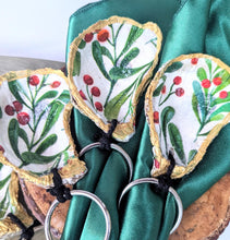 Charger l'image dans la galerie, Ensemble d'anneaux en coquilles d'huître et serviettes de table TEMPS DES FÊTES - Upcycled napkin oyster set
