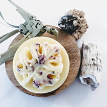 Charger l'image dans la galerie, Barre de massage bar karité shea butter relaxation naturel bio  calypso natural  zero waste
