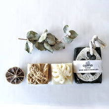 Charger l'image dans la galerie, COFFRET LUFFA - CHARBON ACTIVÉ - Calypso Éco-savonnerie
