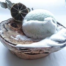 Charger l'image dans la galerie, ÉPONGE nettoyante de KONJAC - POUR LE VISAGE - Konjac facial cleaning sponge - Calypso Éco-savonnerie
