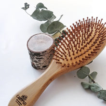 Charger l'image dans la galerie, BROSSE À CHEVEUX EN BAMBOU - Ecofriendly Bamboo hairbrush - Calypso Éco-savonnerie
