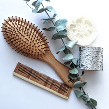 Charger l'image dans la galerie, DUO PEIGNE ET BROSSE À CHEVEUX ÉCOLOGIQUES- ecofriendly comb and hairbrush - Calypso Éco-savonnerie
