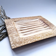 Charger l'image dans la galerie, SAVONNIER en pruche - sculpté à la main - Hand carved soap dish - Calypso Éco-savonnerie
