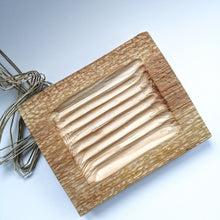 Charger l'image dans la galerie, SAVONNIER en pruche - sculpté à la main - Hand carved soap dish - Calypso Éco-savonnerie
