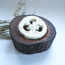 Charger l'image dans la galerie, SAVONNIERS - porte savon en bois tourné - Soap Dish - Calypso Éco-savonnerie
