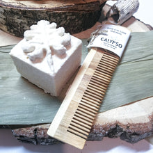 Charger l'image dans la galerie, DUO CHEVEUX - shampoing solide à la bière et peigne écologique
